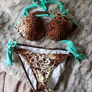 NWOT Leopard and teal bikini. NEVER WORN